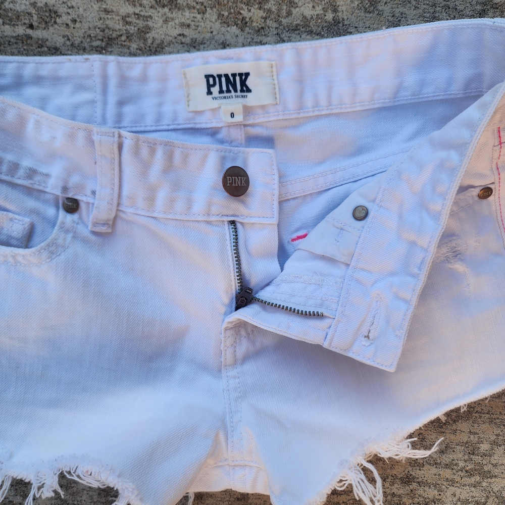 Y2K PINK Victoria's Secret Women's‎ Low Rise White Distressed Denim Shorts, Sz 0
